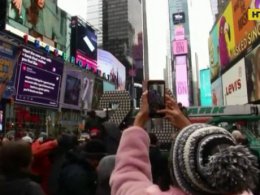Нью-Йорк активно готовится к Новому году