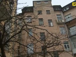 В Киеве черные риэлторы сдали в аренду одну квартиру сразу нескольким семьям