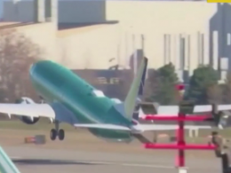 Компания Боинг останавливает производство самолетов модели 737 Мах