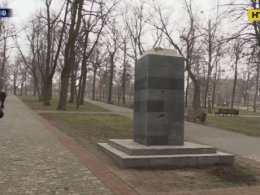 У Харкові вночі вандали вщент розбили пам'ятник Максиму Горькому