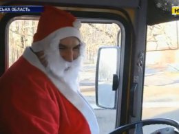 На Сумщині водії автобусів перетворилися у Дідів Морозів