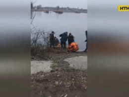 На Киевщине из озера извлекли тело 16-летнего парня