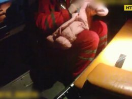 В Сумах женщина пришла в бар с 5-месячным ребенком