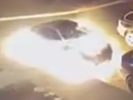 В Сумах мужчина сжег машину своей бывшей жены