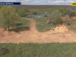 На Харьковщине 3 детей похоронило под тоннами песка