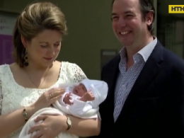 Наследный принц Люксембурга и его жена показали публике своего новорожденного малыша