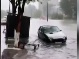 Сильні зливи накрили Україну
