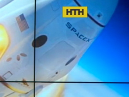 Американці запустили перший у світі пілотований приватний космічний корабель на МКС