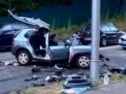 Под Киевом Mercedes вылетел на встречную и протаранил Hyundai, в котором ехала целая семья, 4 человека погибли
