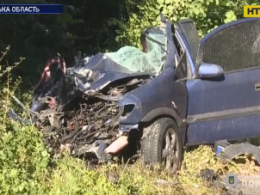 Страшна аварія забрала життя чотирьох людей на Вінниччині