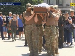 В Запорожье похоронили Олега Черевко, который вступился за незнакомку в уличном конфликте