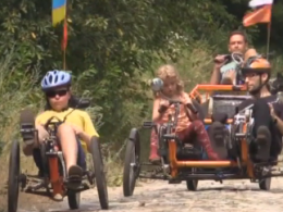 Веломобили и лежачие велосипеды собирает Алексей Ганшин с Кировоградщины