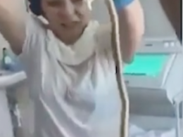 Из желудка жительницы Дагестана достали змею длиной более метра