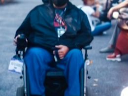 Общественный деятель, фотограф и изобретатель: мужчина с инвалидностью на своем примере показал, как полноценно жить