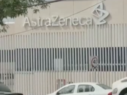 Фармкомпания AstraZeneca приостановила испытания вакцины от коронавируса