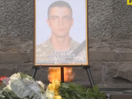 В Харькове простились с погибшим в катастрофе самолета Ан-26 курсантом Виталием Ольховым