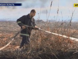 В Черкасской области люди больше недели живут в дымовой завесе