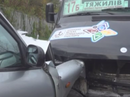 5 людей постраждали у масштабній аварії у Вінниці