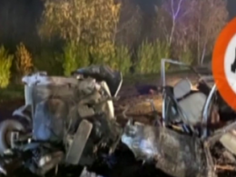 Двоє людей згоріли живцем у пекельній автокатастрофі неподалік Києва