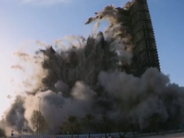 Чотири гігантські хмарочоси злетіли в повітря в Абу-Дабі