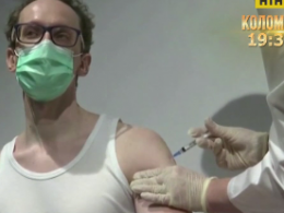 Угорщина першою в Євросоюзі зареєструвала російську вакцину проти коронавирусу