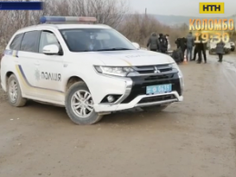 Труп мужчины на обочине дороги обнаружили в одном из сел Черновицкой области