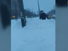 30 сантиметров снега выпало в Киеве за последние двое суток