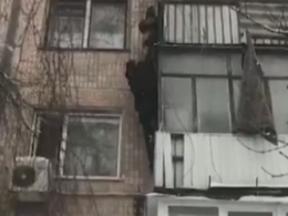 В Тернополе правоохранители спасли мальчика, который чуть не упал с четвертого этажа