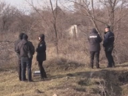 На Дніпропетровщині розслідують загадкову смерть чоловіка, тіло якого пошматували собаки