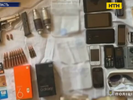 На Київщині озброєна банда нападала на держслужбовців
