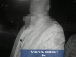Во Львове пьяный водитель вместо водительского удостоверения дал правоохранителям колбасу