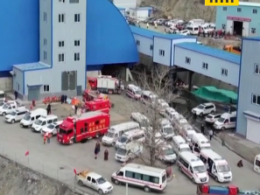 Авария на китайской шахте: 21 горняк до сих пор в каменной ловушке