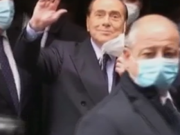 Бывший премьер-министр Италии Сильвио Берлускони снова попал в больницу