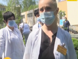 В Ровно на территории медучреждения высадили более сотни лип