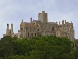 В Великобритании ищут охранника в старинный замок, который расположен на удаленном острове