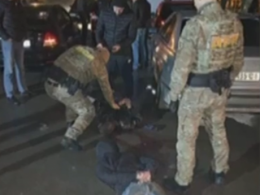 Банду из восьми мужчин, которые похищали людей и требовали деньги, удалось задержать правоохранителям Львовщины