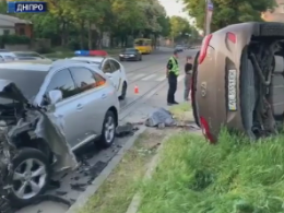 У Дніпрі в жахливій ДТП загинув водій