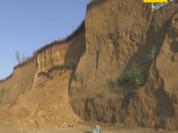 На Одещині триває розбір завалів на місці великого зсуву