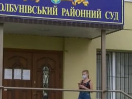 На Рівненщині суд оголосив вирок збоченцю, який кілька років ґвалтував малолітню падчерку