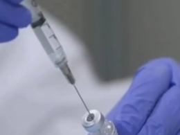 Уже более трех миллионов украинцев получили первую дозу вакцины против коронавируса