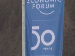 Всемирный экономический форум в Давосе, который должен был состояться с 17 по 21 января, был отменен из-за нового варианта коронавируса омикрон